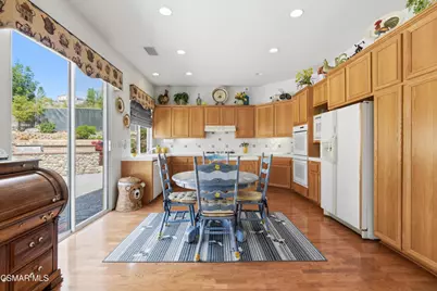 3642 Lang Ranch Parkway, Thousand Oaks, CA 91362 - Photo 16