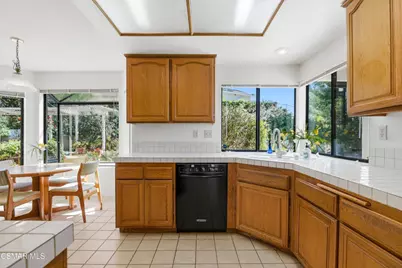 2654 Whitechapel Place, Thousand Oaks, CA 91362 - Photo 18