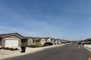 7201 Capitol Reef Dr, Bakersfield, CA 93313 - Photo 20