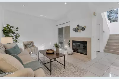 640 Indian Oak Lane #106, Oak Park, CA 91377 - Photo 6