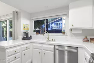 129 Conifer Cir, Oak Park, CA 91377 - Photo 18