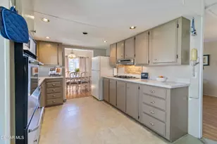 195 Tierra Rejada Road, Simi Valley, CA 93065 - Photo 28