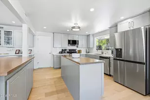 14 Nadine Ct, Newbury Park, CA 91320 - Photo 8