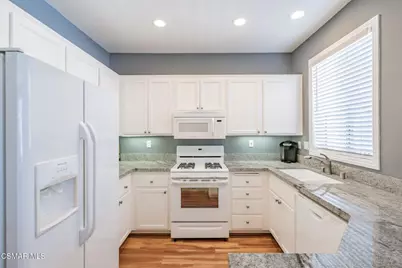 4067 Brindisi Place, Moorpark, CA 93021 - Photo 16