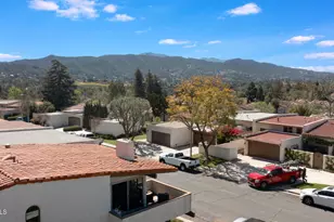 898 Woodlawn Dr, Thousand Oaks, CA 91360 - Photo 2