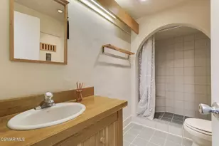 898 Woodlawn Dr, Thousand Oaks, CA 91360 - Photo 30