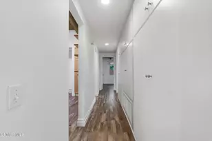 898 Woodlawn Dr, Thousand Oaks, CA 91360 - Photo 24