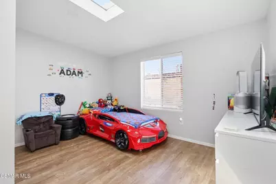 1485 Sequoia Avenue, Simi Valley, CA 93063 - Photo 12