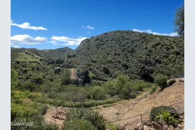 1590 Meander Drive, Simi Valley, CA 93065 - Photo 42