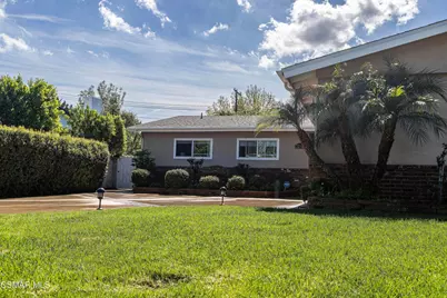 22312 Mobile Street, Woodland Hills, CA 91303 - Photo 18