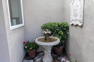 22312 Mobile St, Woodland Hills, CA 91303 - Photo 30