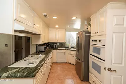 22312 Mobile Street, Woodland Hills, CA 91303 - Photo 14