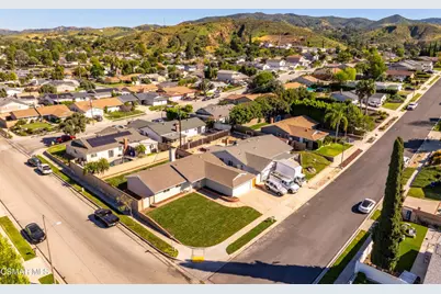 952 Moffatt Circle, Simi Valley, CA 93065 - Photo 38