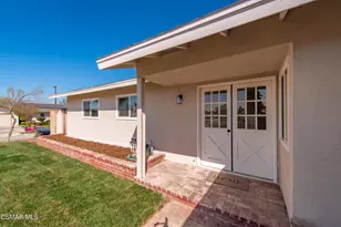 952 Moffatt Cir, Simi Valley, CA 93065 - Photo 4