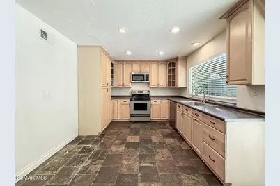 3752 Corte De Los Reyes, Thousand Oaks, CA 91360 - Photo 10