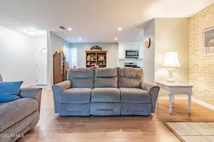 2206 Rosemary St, Simi Valley, CA 93065 - Photo 18
