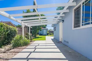 2206 Rosemary St, Simi Valley, CA 93065 - Photo 40