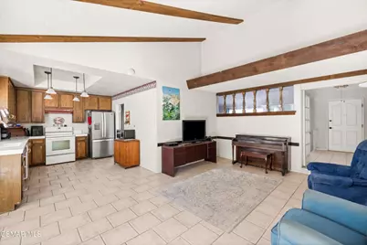 884 Bennett Street, Simi Valley, CA 93065 - Photo 8