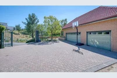 30075 Triunfo Drive, Agoura Hills, CA 91301 - Photo 62