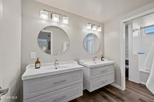 1682 Elmsford Pl, Westlake Village, CA 91361 - Photo 18