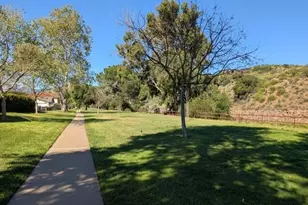 1682 Elmsford Pl, Westlake Village, CA 91361 - Photo 30