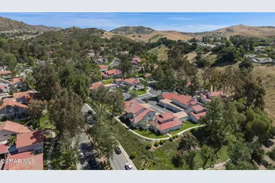 974 Quarterhorse Lane, Oak Park, CA 91377 - Photo 34
