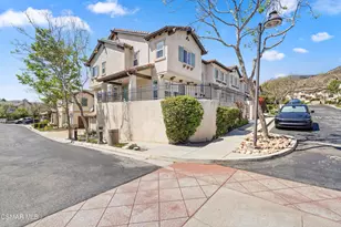 201 Via Antonio, Newbury Park, CA 91320 - Photo 2