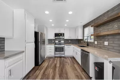 29121 Avenida De Las Flores, Menifee, CA 92584 - Photo 16