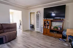 605 Lincoln Ave, Bakersfield, CA 93308 - Photo 14