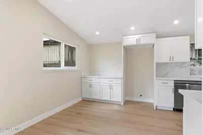 886 Yorkshire Avenue, Thousand Oaks, CA 91360 - Photo 18