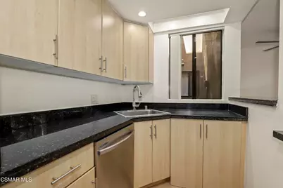 7826 Topanga Canyon Boulevard #103, Canoga Park, CA 91304 - Photo 16