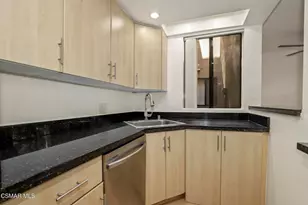 7826 Topanga Canyon Blvd, Canoga Park, CA 91304 - Photo 16