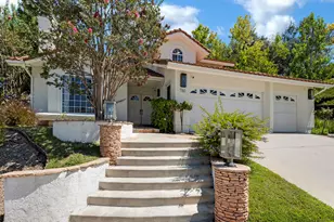 780 Covewood St, Oak Park, CA 91377 - Photo 2