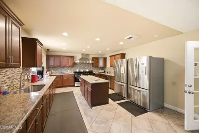 141 La Fortuna, Newbury Park, CA 91320 - Photo 32