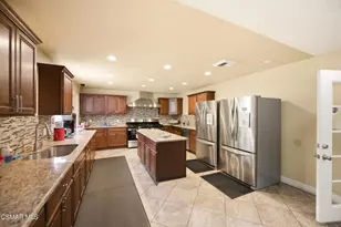 141 La Fortuna, Newbury Park, CA 91320 - Photo 32