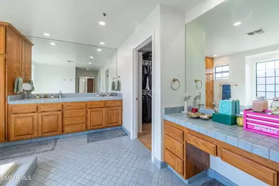 11300 Highridge Court, Camarillo, CA 93012 - Photo 34