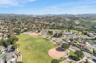 758 Silver Cloud St, Thousand Oaks, CA 91360 - Photo 32