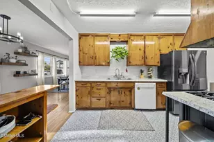 8075 Fruitvale Ave, Moorpark, CA 93021 - Photo 14