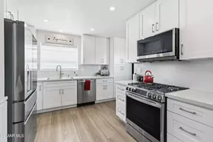 1091 Haven Ave, Simi Valley, CA 93065 - Photo 8