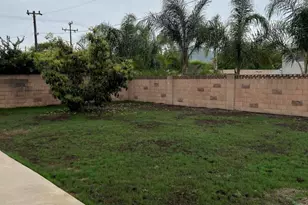 2031 Socrates Ave, Simi Valley, CA 93065 - Photo 12