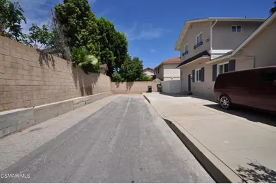 7754 Delco Avenue, Winnetka, CA 91306 - Photo 48