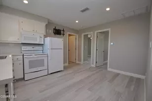 7754 Delco Ave, Winnetka, CA 91306 - Photo 36