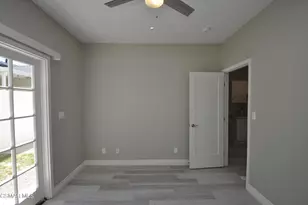 7754 Delco Ave, Winnetka, CA 91306 - Photo 26