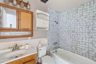 2077 Sebring Ct, Simi Valley, CA 93065 - Photo 8