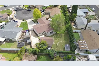 2077 Sebring Court, Simi Valley, CA 93065 - Photo 20