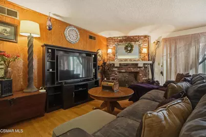 558 E Hemlock Street, Oxnard, CA 93033 - Photo 12