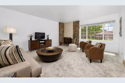 43 W Sidlee Street, Thousand Oaks, CA 91360 - Photo 2