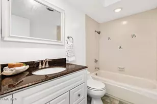 43 W Sidlee St, Thousand Oaks, CA 91360 - Photo 16