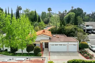 1082 Barrow Ct, Westlake Village, CA 91361 - Photo 2