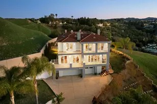 22442 Sueno Rd, Woodland Hills, CA 91364 - Photo 2